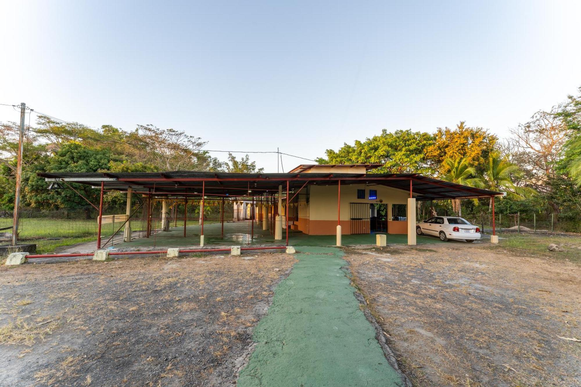 El Cocobolo Food&Rest Room 6 Bed And Breakfast Wifi Ac Pkg Gratis 利比里亚 外观 照片