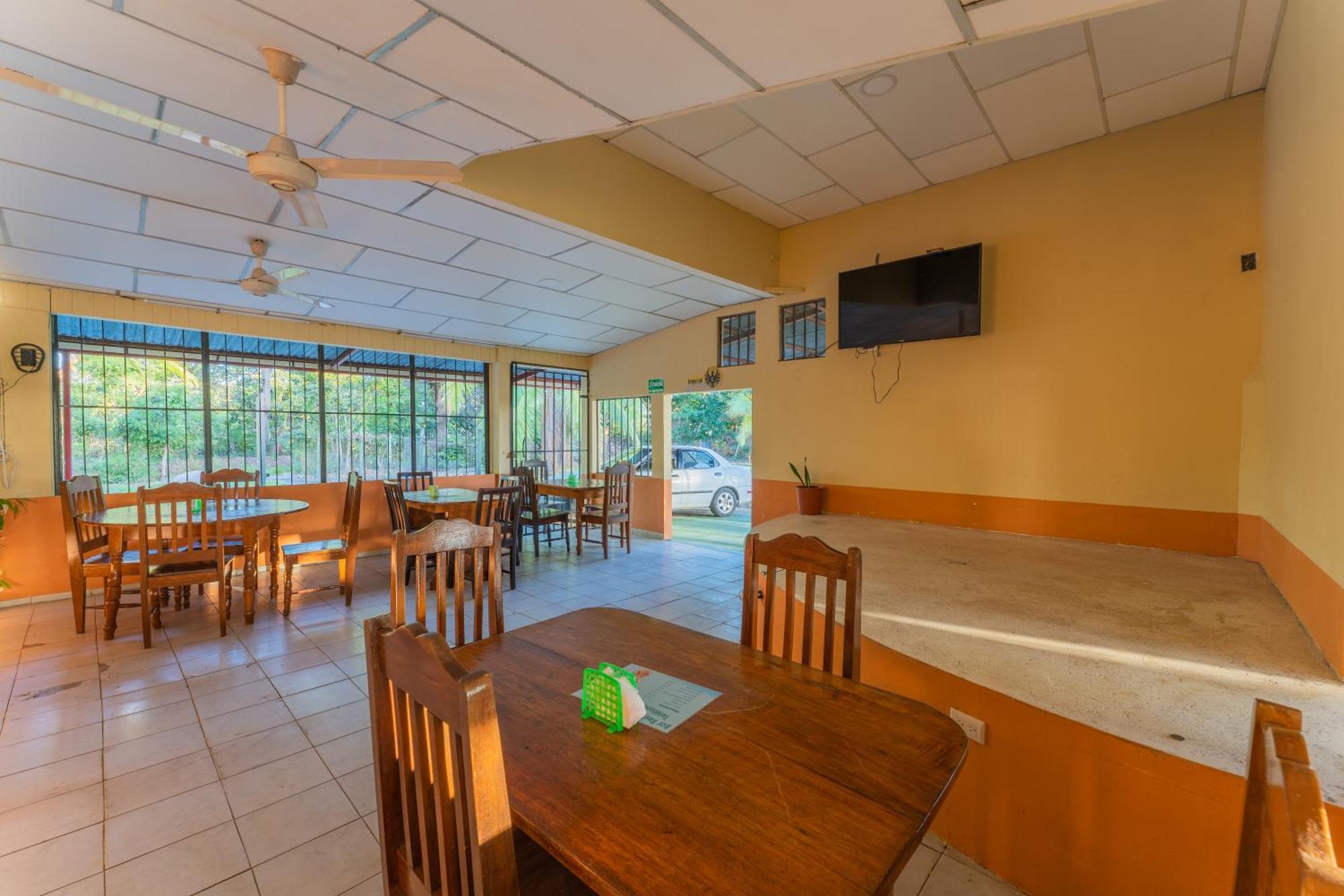 El Cocobolo Food&Rest Room 6 Bed And Breakfast Wifi Ac Pkg Gratis 利比里亚 外观 照片