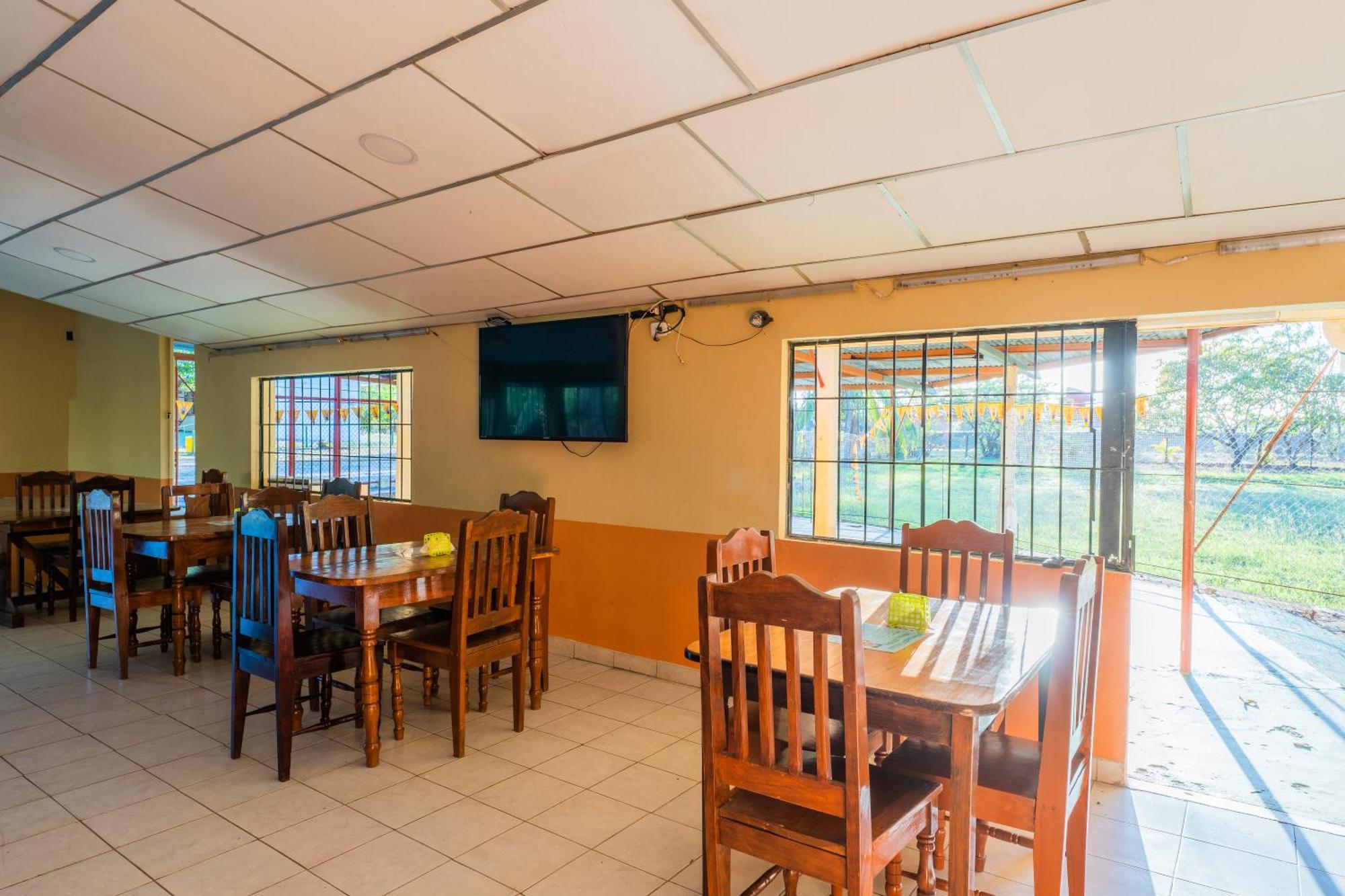 El Cocobolo Food&Rest Room 6 Bed And Breakfast Wifi Ac Pkg Gratis 利比里亚 外观 照片