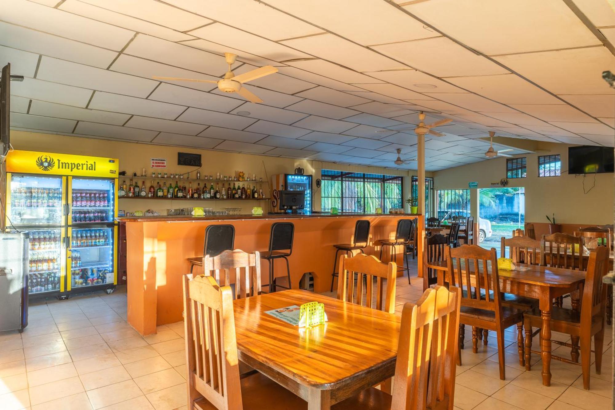 El Cocobolo Food&Rest Room 6 Bed And Breakfast Wifi Ac Pkg Gratis 利比里亚 外观 照片